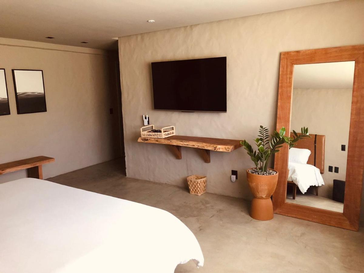 Makena Hotel Икараи Екстериор снимка